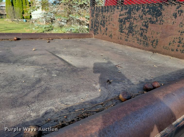 image for item LO9945 1999 International 4800  Crew Cab flatbed truck