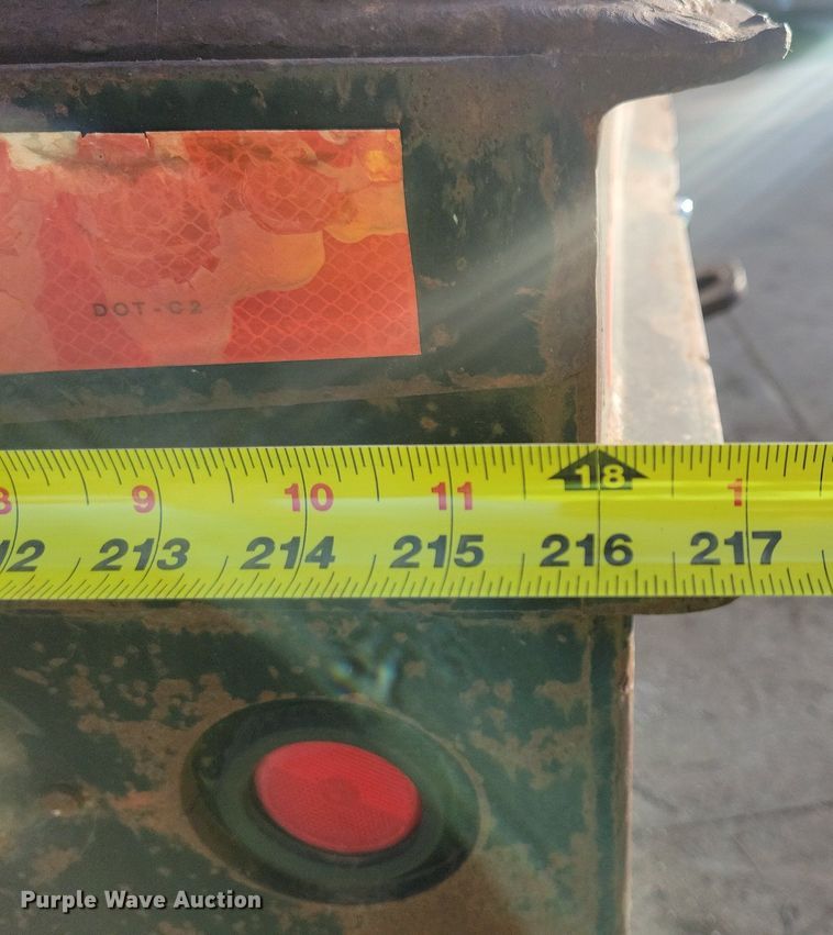 image for item LO9945 1999 International 4800  Crew Cab flatbed truck