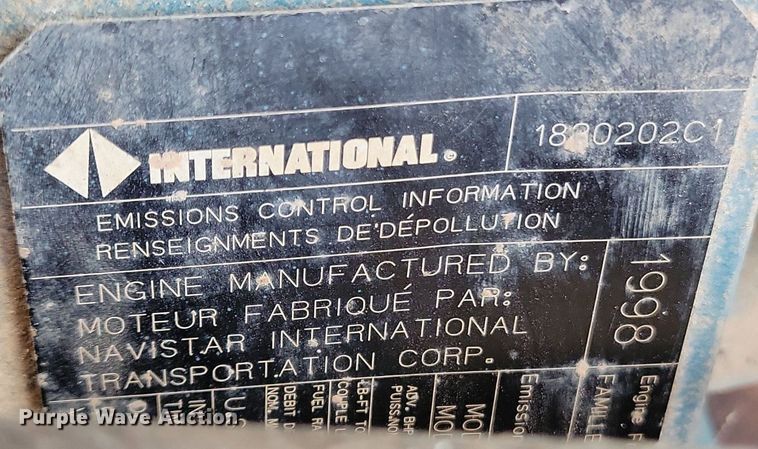 image for item LO9945 1999 International 4800  Crew Cab flatbed truck