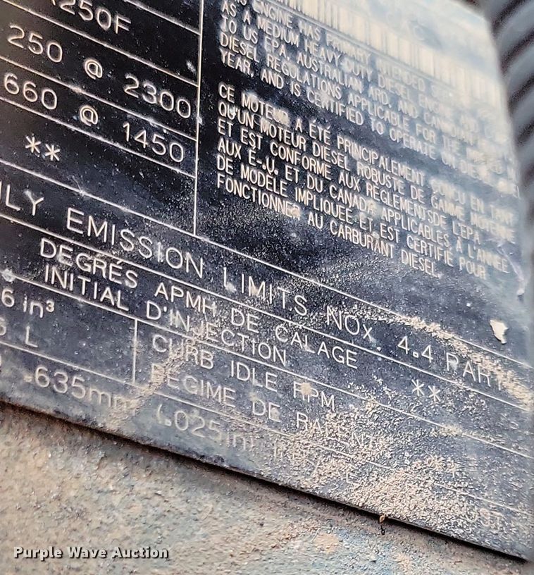 image for item LO9945 1999 International 4800  Crew Cab flatbed truck