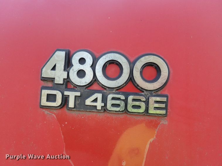 image for item LO9945 1999 International 4800  Crew Cab flatbed truck