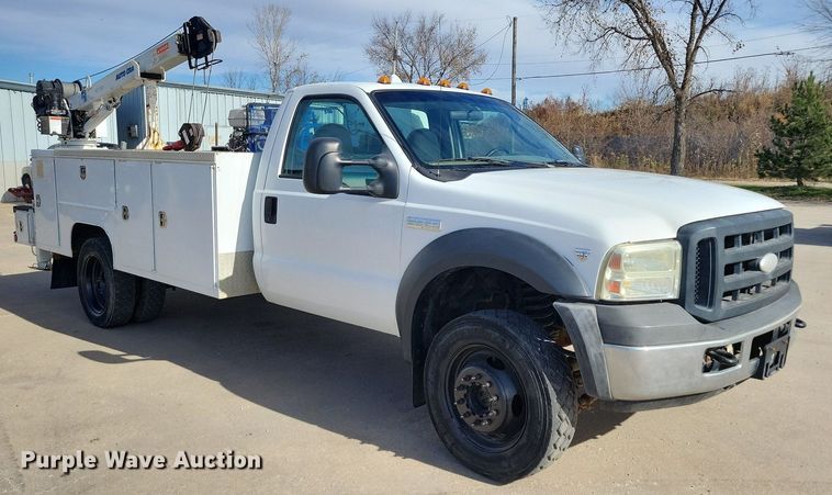 image for item LO9946 2006 Ford F550 Super Duty  utility / service truck