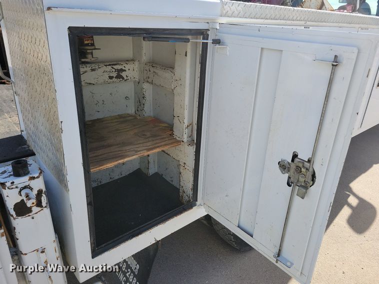 image for item LO9946 2006 Ford F550 Super Duty  utility / service truck