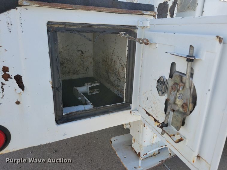 image for item LO9946 2006 Ford F550 Super Duty  utility / service truck