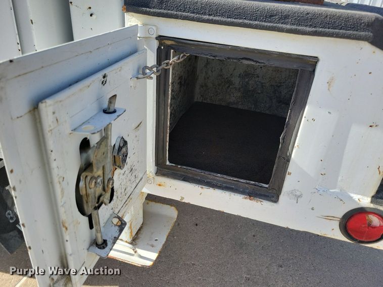 image for item LO9946 2006 Ford F550 Super Duty  utility / service truck