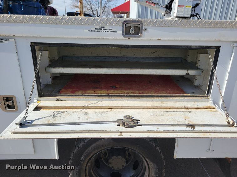 image for item LO9946 2006 Ford F550 Super Duty  utility / service truck