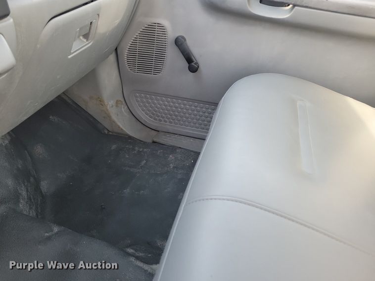 image for item LO9946 2006 Ford F550 Super Duty  utility / service truck