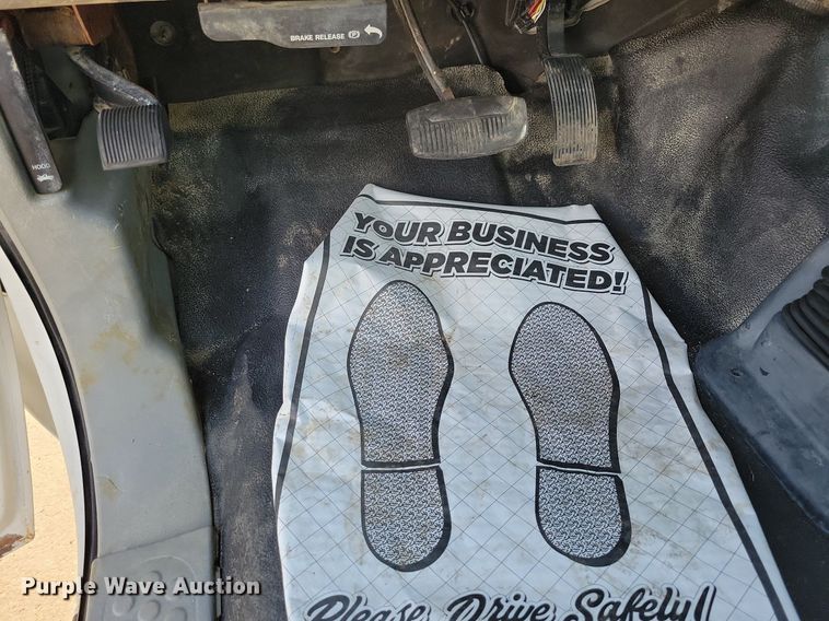 image for item LO9946 2006 Ford F550 Super Duty  utility / service truck