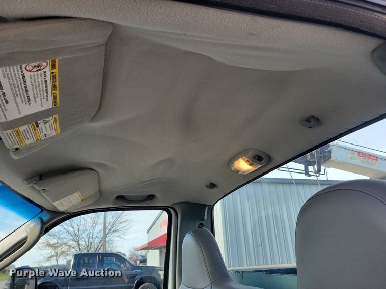 image for item LO9946 2006 Ford F550 Super Duty  utility / service truck