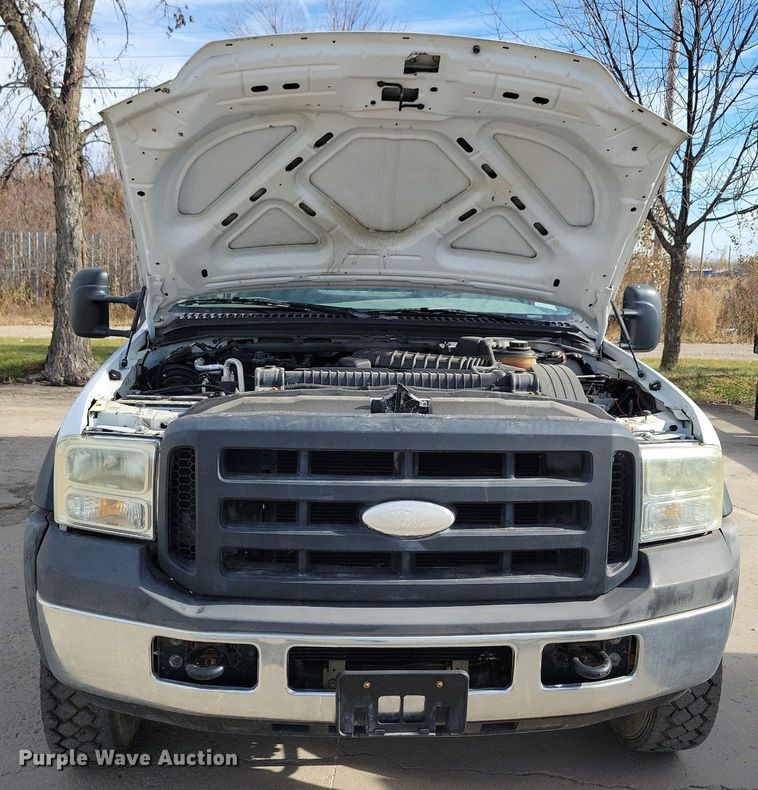 image for item LO9946 2006 Ford F550 Super Duty  utility / service truck