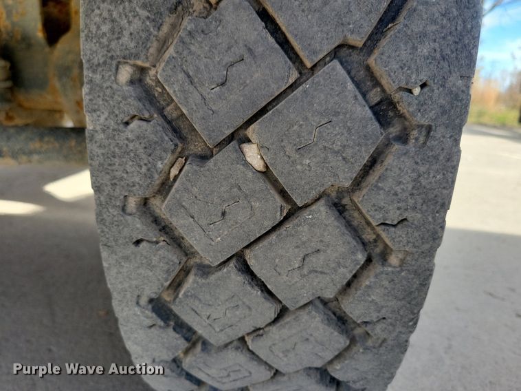 image for item LO9946 2006 Ford F550 Super Duty  utility / service truck