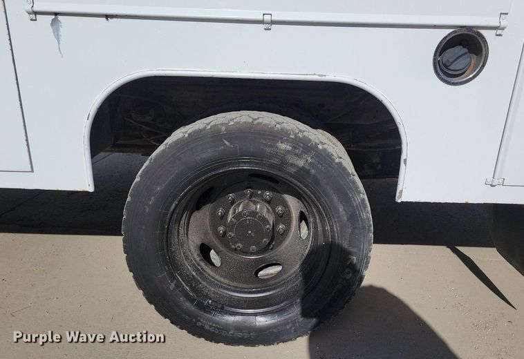 image for item LO9946 2006 Ford F550 Super Duty  utility / service truck