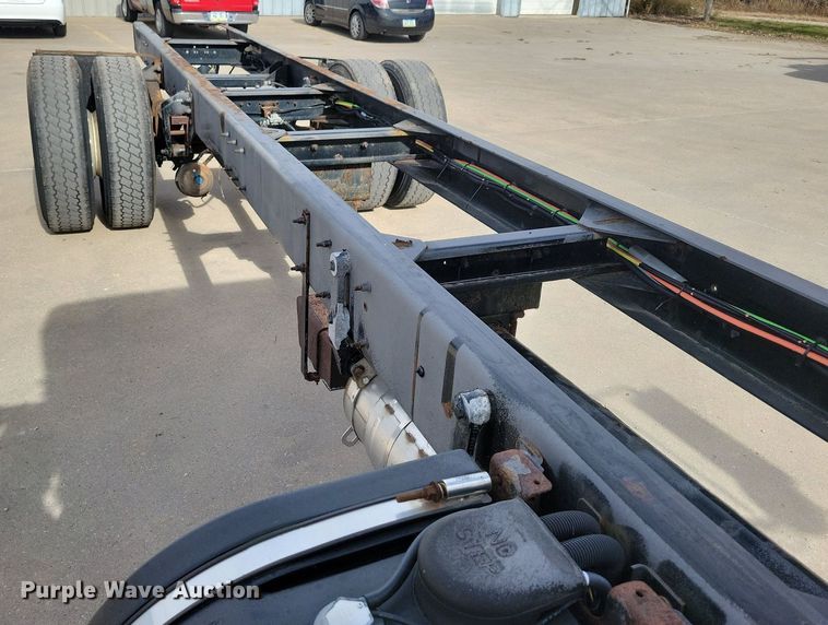 image for item LO9947 2014 Kenworth T370  truck cab and chassis