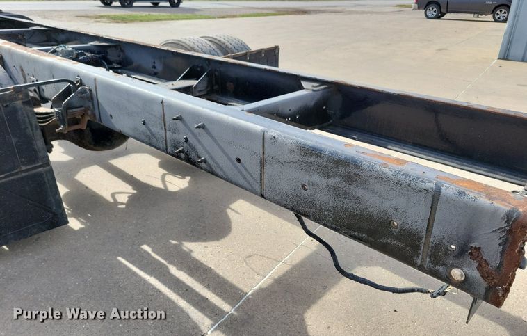 image for item LO9947 2014 Kenworth T370  truck cab and chassis