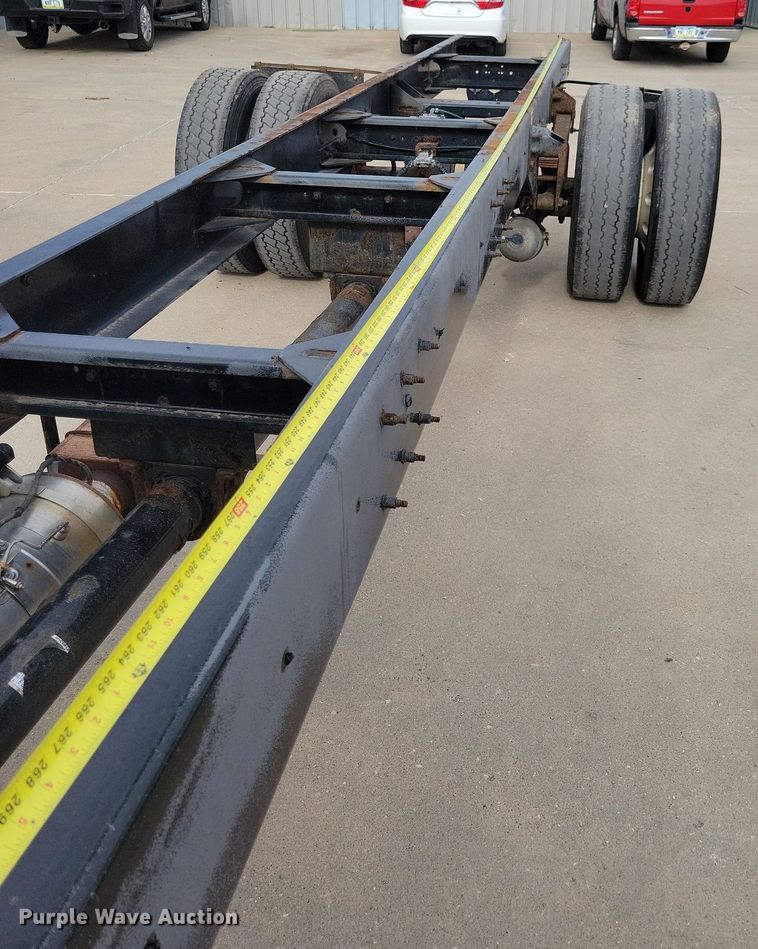 image for item LO9947 2014 Kenworth T370  truck cab and chassis