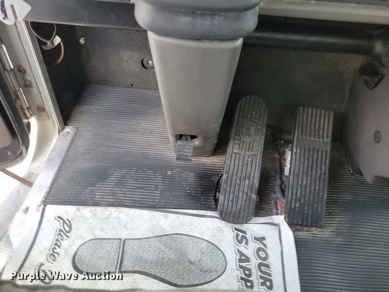 image for item LO9947 2014 Kenworth T370  truck cab and chassis