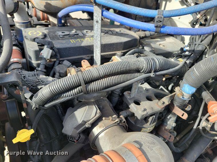 image for item LO9947 2014 Kenworth T370  truck cab and chassis