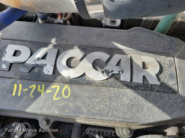 image for item LO9947 2014 Kenworth T370  truck cab and chassis