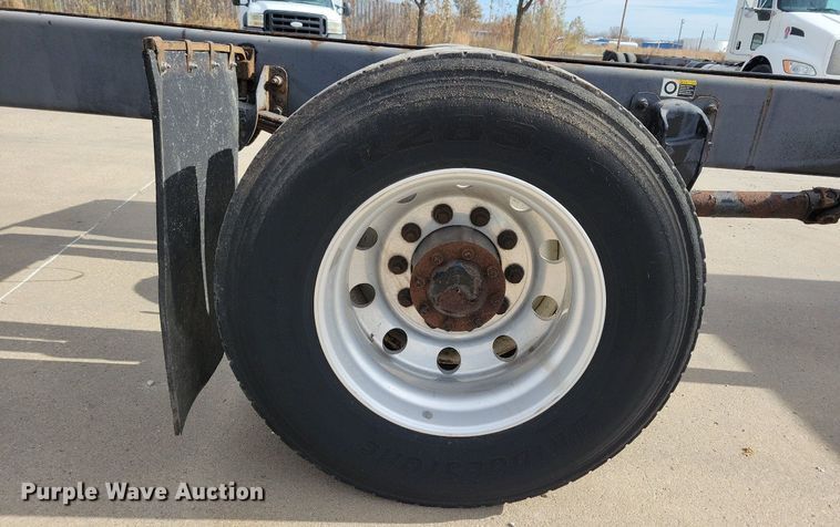 image for item LO9947 2014 Kenworth T370  truck cab and chassis