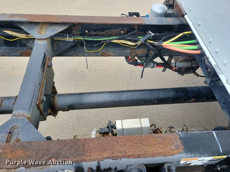 image for item LO9948 2014 Kenworth T370  truck cab and chassis