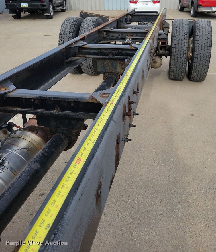 image for item LO9948 2014 Kenworth T370  truck cab and chassis