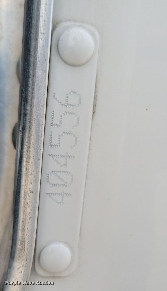 image for item LO9948 2014 Kenworth T370  truck cab and chassis