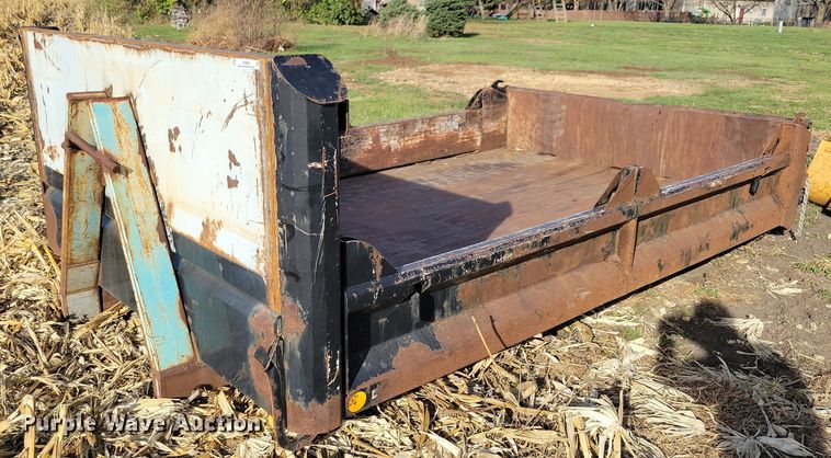 image for item LO9949 Hook lift dump bed