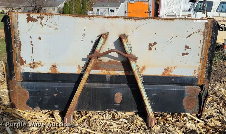 image for item LO9949 Hook lift dump bed