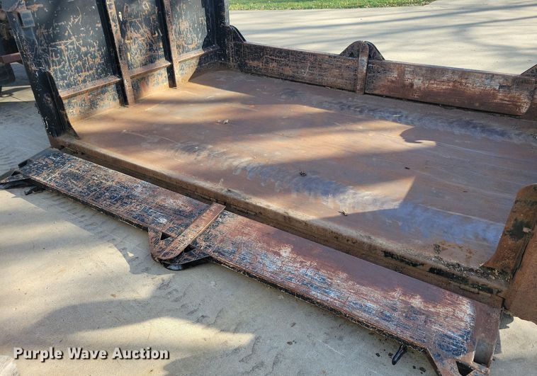 image for item LO9949 Hook lift dump bed