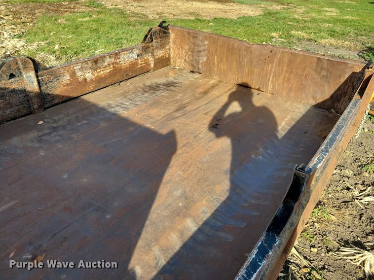 image for item LO9949 Hook lift dump bed