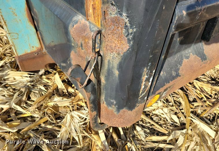 image for item LO9949 Hook lift dump bed