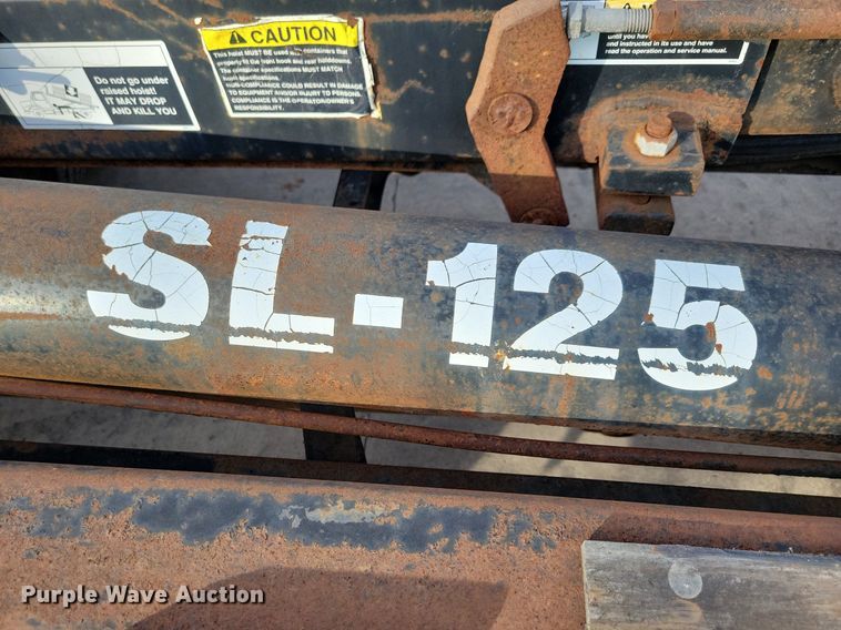 image for item LO9950 1998 International 4700  hook lift truck