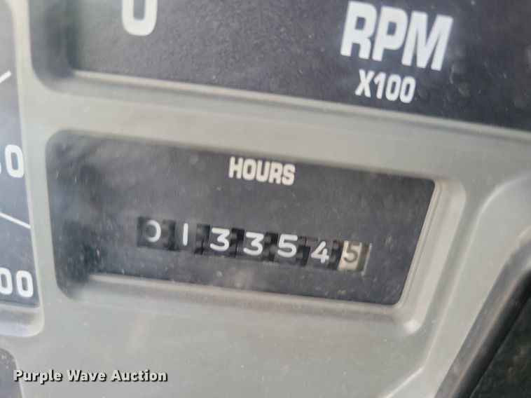 image for item LO9950 1998 International 4700  hook lift truck