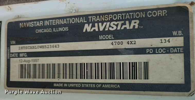 image for item LO9950 1998 International 4700  hook lift truck