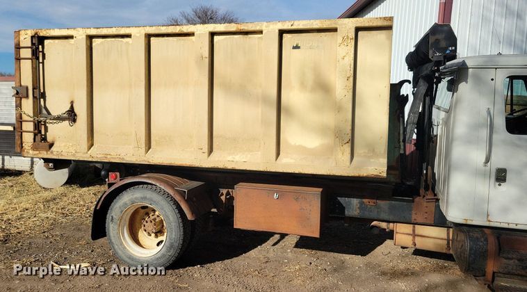 image for item LO9951 Hi-Bilt  hook lift dump bed