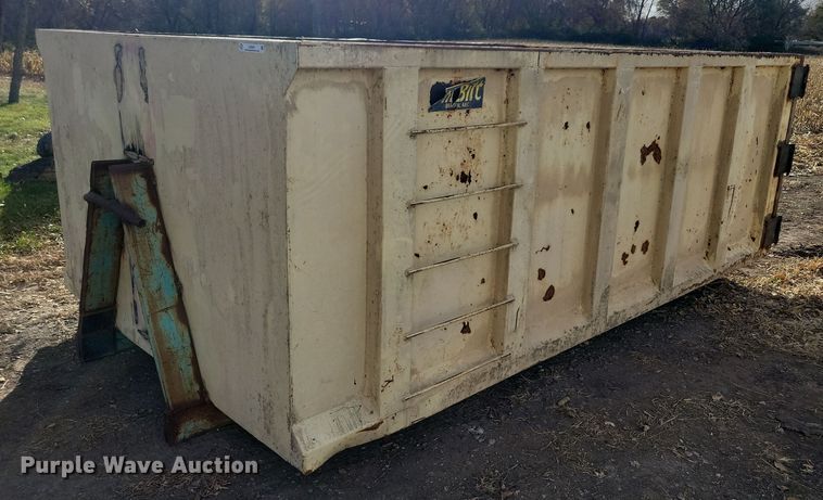 image for item LO9951 Hi-Bilt  hook lift dump bed