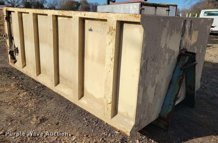 image for item LO9951 Hi-Bilt  hook lift dump bed