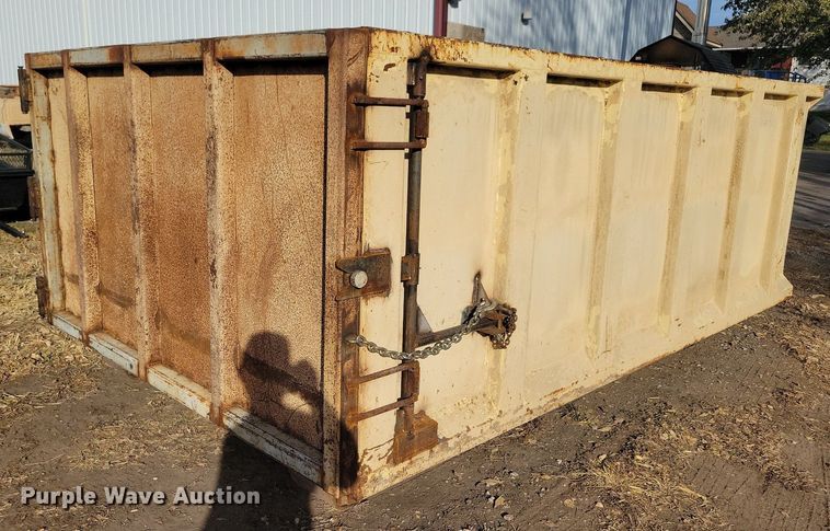 image for item LO9951 Hi-Bilt  hook lift dump bed