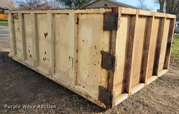 image for item LO9951 Hi-Bilt  hook lift dump bed