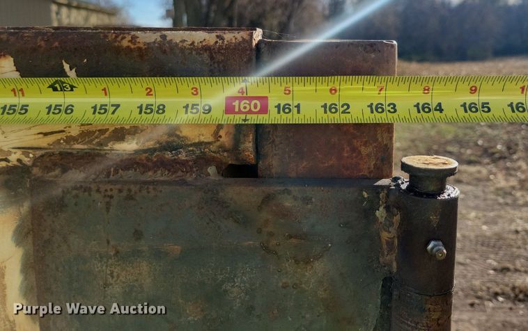 image for item LO9951 Hi-Bilt  hook lift dump bed