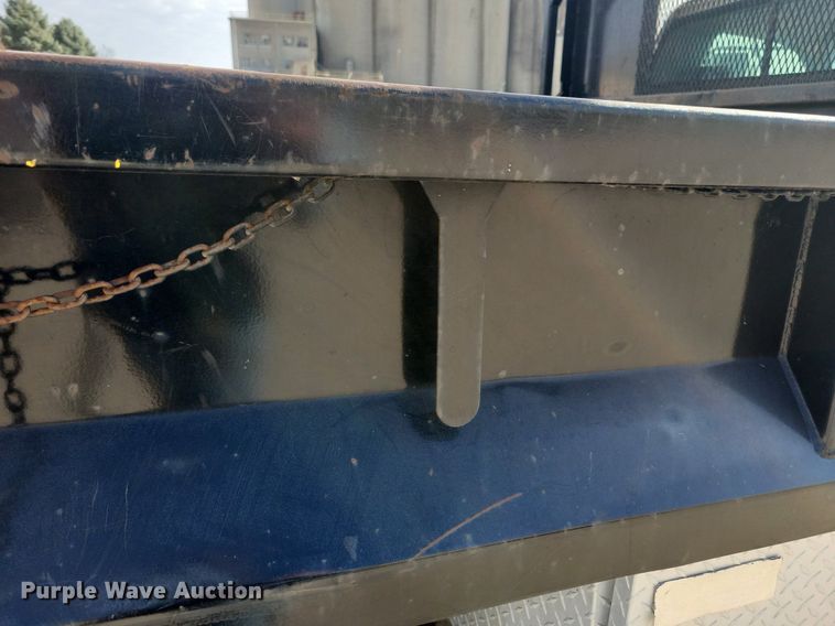 image for item LO9956 2004 Chevrolet Silverado 3500  dump bed pickup truck