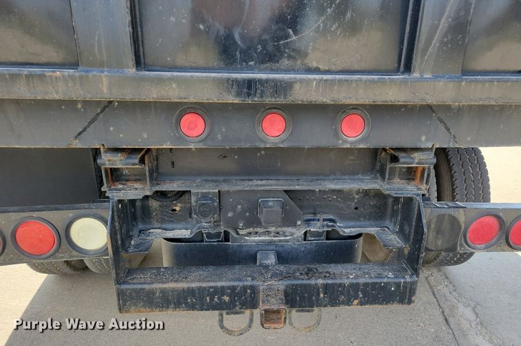 image for item LO9956 2004 Chevrolet Silverado 3500  dump bed pickup truck