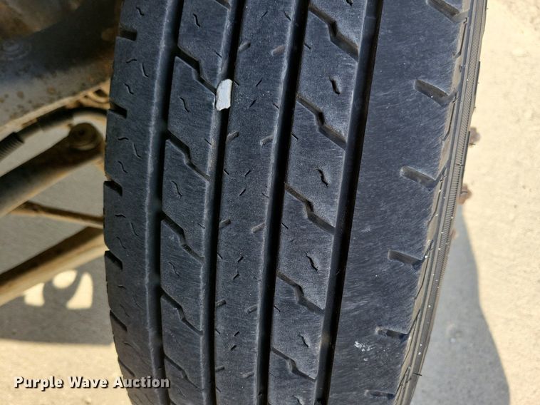 image for item LO9956 2004 Chevrolet Silverado 3500  dump bed pickup truck