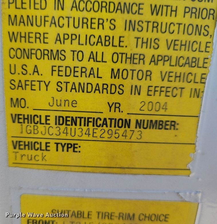 image for item LO9956 2004 Chevrolet Silverado 3500  dump bed pickup truck