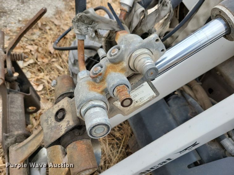 image for item LO9958 2006 Bobcat Toolcat 5600  utility vehicle