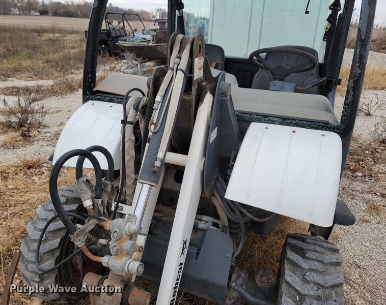 image for item LO9958 2006 Bobcat Toolcat 5600  utility vehicle