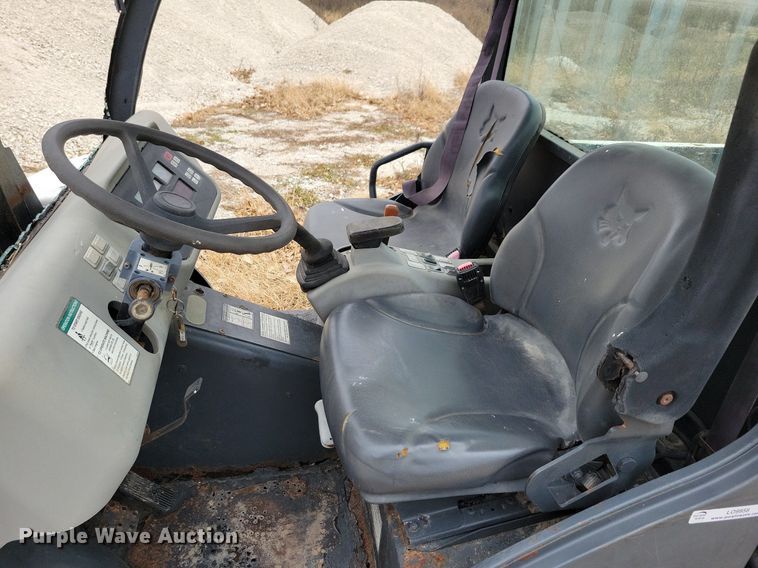 image for item LO9958 2006 Bobcat Toolcat 5600  utility vehicle