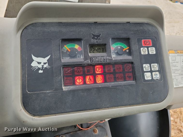 image for item LO9958 2006 Bobcat Toolcat 5600  utility vehicle