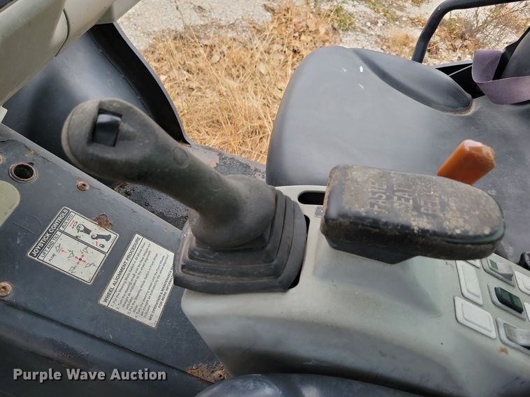 image for item LO9958 2006 Bobcat Toolcat 5600  utility vehicle