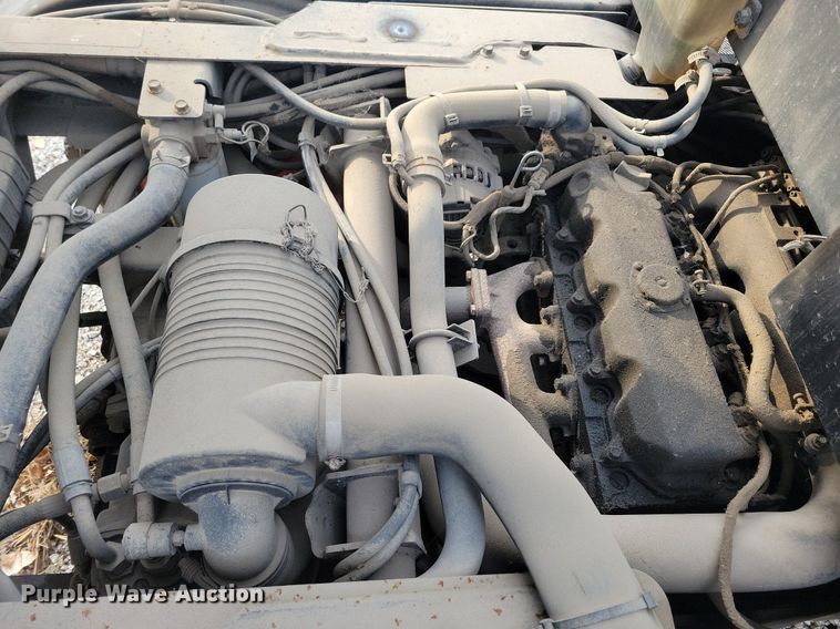 image for item LO9958 2006 Bobcat Toolcat 5600  utility vehicle